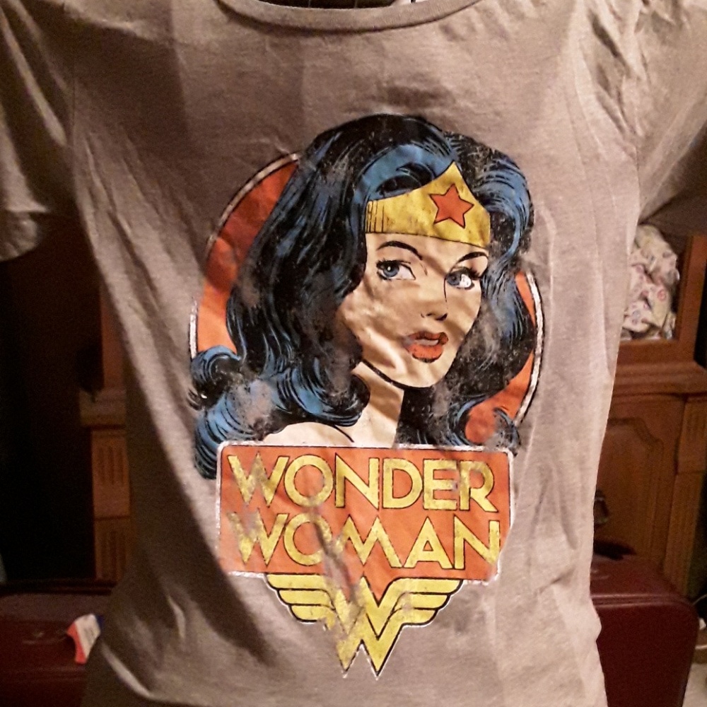 Wonder woman t shirt